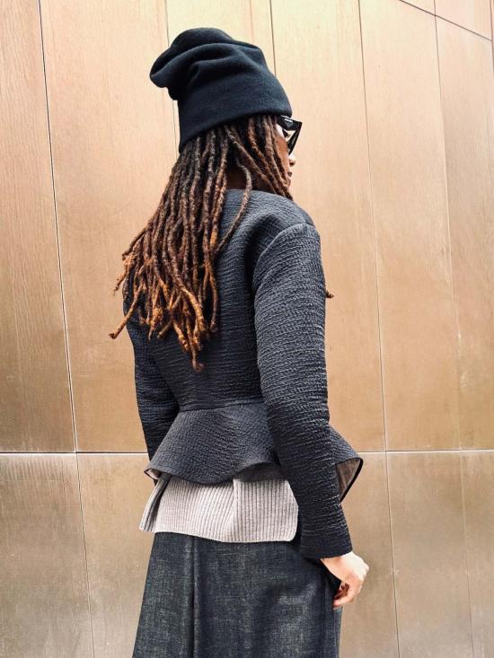  예세이트 자켓 예사엣 아이보리 페플럼 재킷 블랙 - YESAET