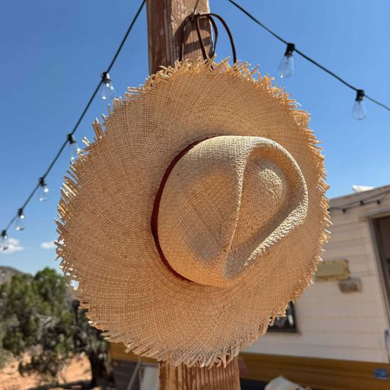  민가 모자 밍가 브리아나 마디아 티키 - MINGA