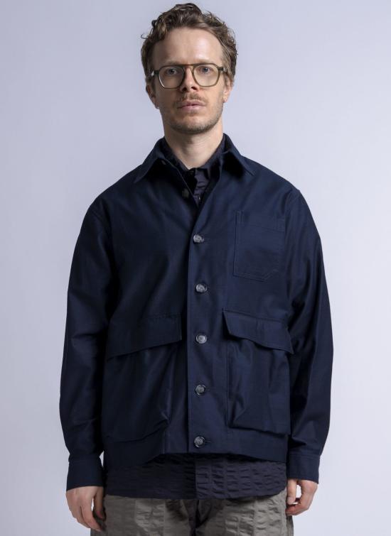  GREI. 자켓 그레이. 텀블드 크레이프 새틴 사진작가 재킷 미드나잇 블루 - OTHER BRANDS