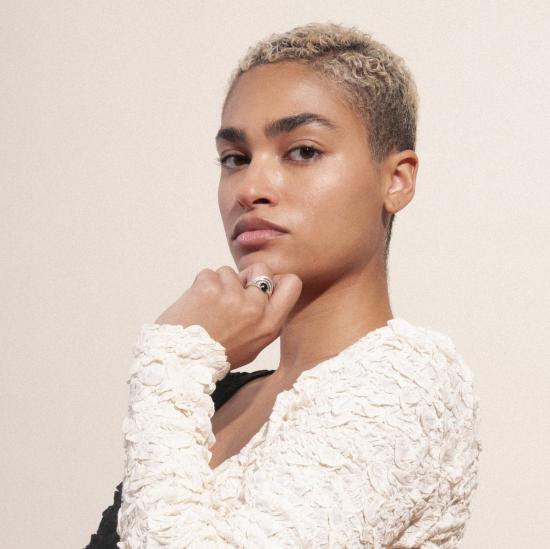  린지 루이스 주얼리 반지 린지 루이스 스웨이 링 스털링 실버/오닉스