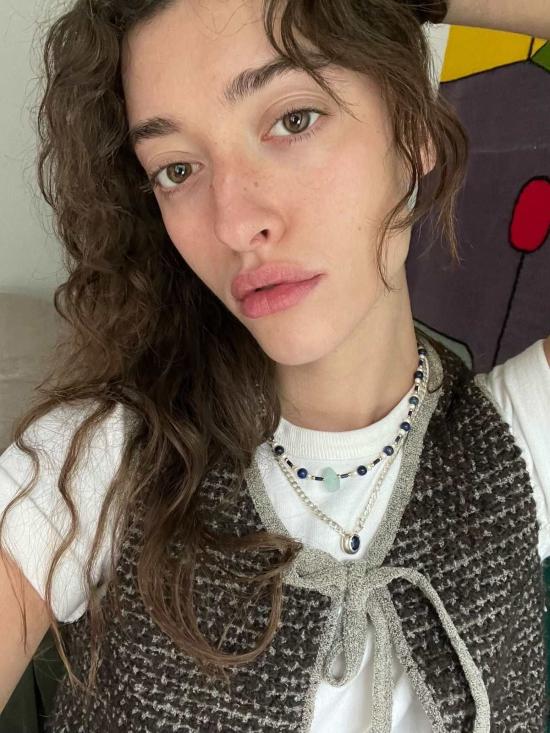  모던 소사이어티 목걸이/팬던트 라피스 라줄리, 아쿠아마린, 진주로 장식된  탈리스만 목걸이 - MODERN SOCIETY