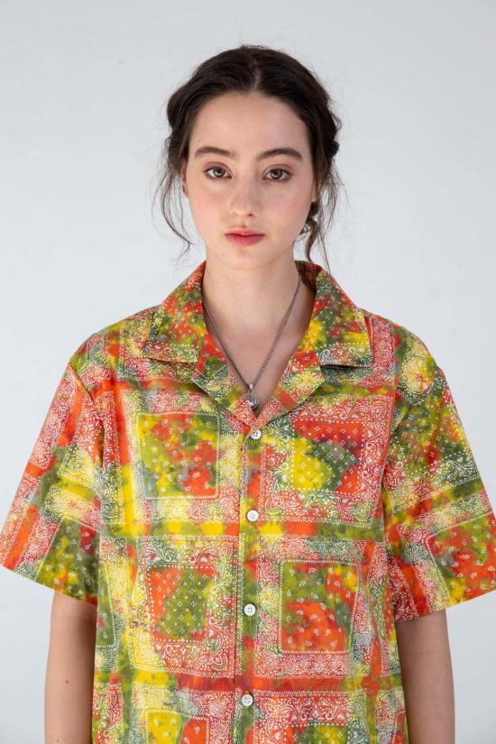  Graphia New York 반팔 셔츠 '데시' 반팔 캠프 칼라 레드 바틱 반다나 프린트 - OTHER BRANDS