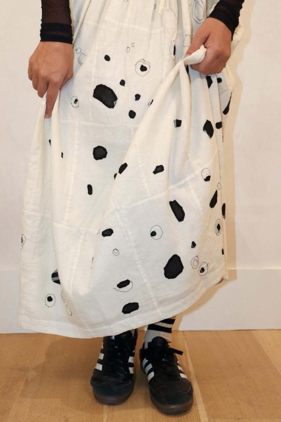  World of Crow 미디 스커트 월드 오브 크로우 레인드롭스 스커트 - OTHER BRANDS