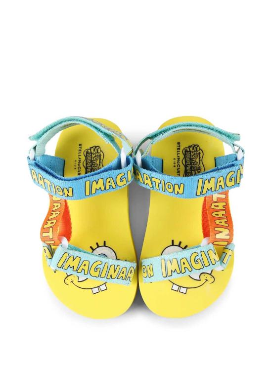  [키즈] 스텔라 맥카트니 샌들 스폰지밥 캐릭터가 그려진 노란색 스텔라 매카트니 아동용 샌들 - STELLA MCCARTNEY