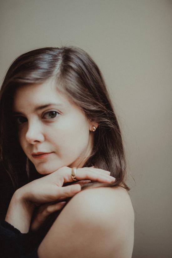  Uni 이어링 유니 에스메 스터드 귀걸이 (황동) - OTHER BRANDS