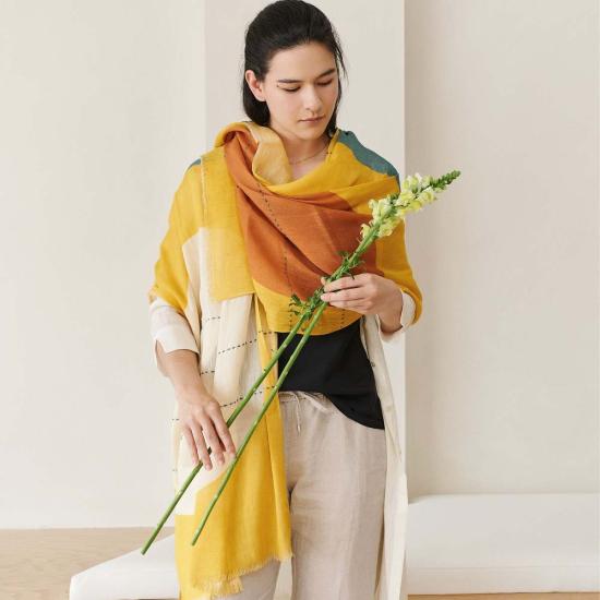  베리어슬리 머플러/스카프 Variously Cirq Sun 손자수 스카프 노란색 - VARIOUSLY