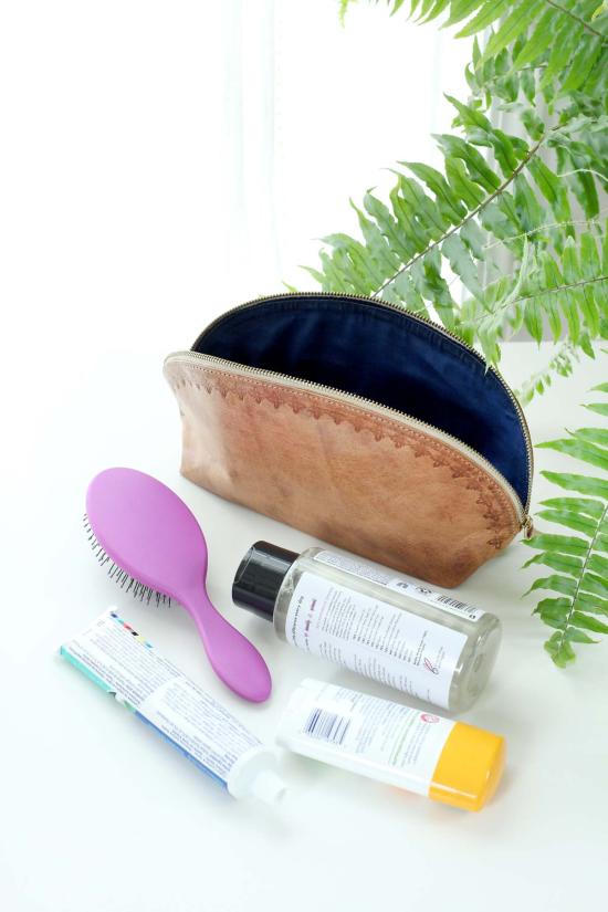  Jubilee Trading Co. 캐리어 주빌리 트레이딩 컴퍼니 블로섬 여행용 파우치 - OTHER BRANDS