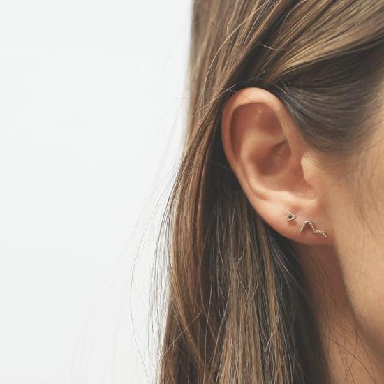  오데뜨 뉴욕 이어링 오데트 뉴욕 뱀 모양 스터드 귀걸이 14k 골드 - ODETTE NEW YORK