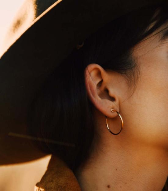  시에라 윈터 주얼리 이어링 9 A.M. 후프  골드 베르메일 - SIERRA WINTER JEWELRY