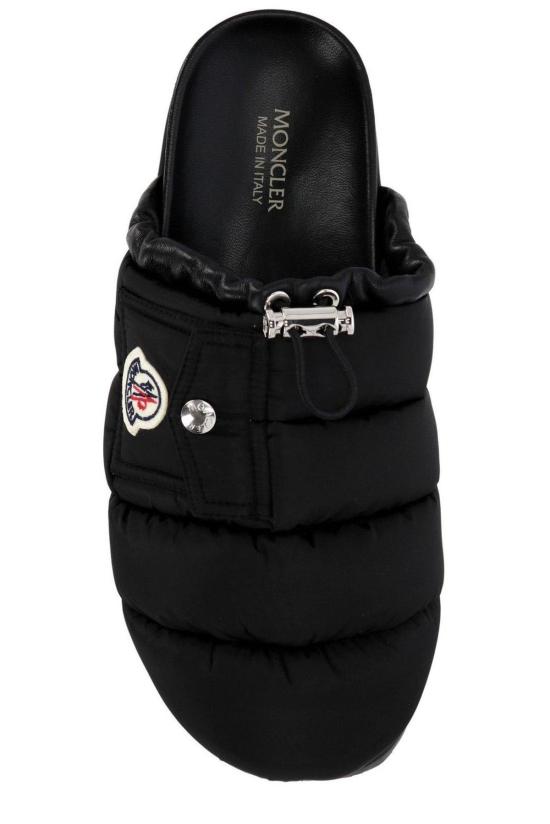  몽클레어 뮬/슬리퍼 몽클레르 로고 패치 패딩 슬리퍼 블랙 - MONCLER