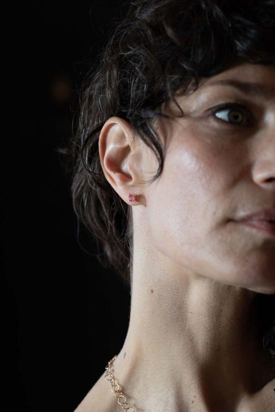  시리 한스도터 이어링 X 스터드  핑크 스피넬 - SIRI HANSDOTTER