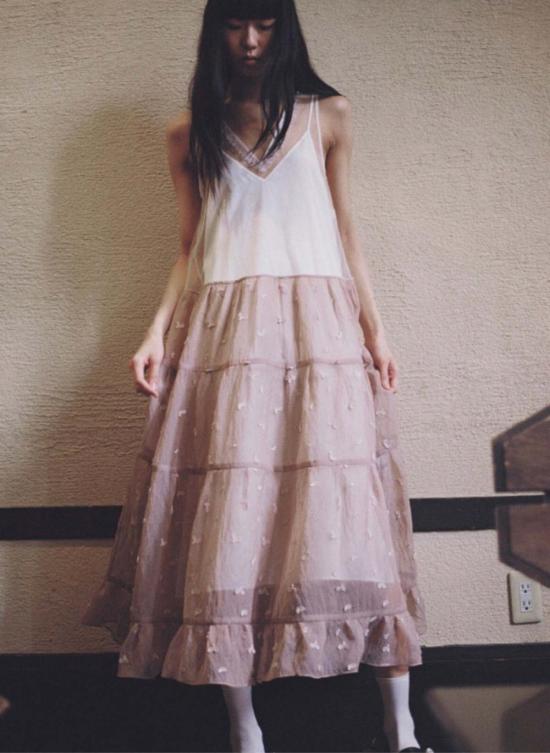  Leur Logette 목걸이/팬던트 꽃잎 자수 드레스 화이트 - LEUR LOGETTE