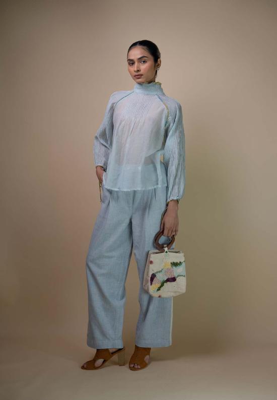  이키비 블라우스 Ikkivi 메도우 핀턱 찬데리  블루 - IKKIVI