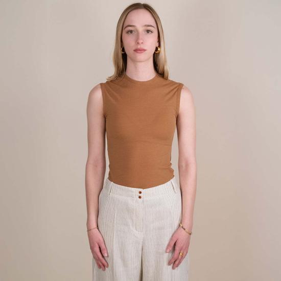  알리지 민소매 티셔츠 알리시 P5015 하이넥 탱크탑 월넛 - ALYSI