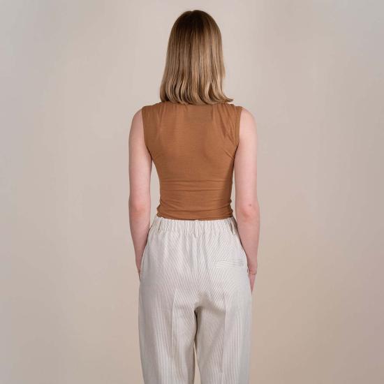  알리지 민소매 티셔츠 알리시 P5015 하이넥 탱크탑 월넛 - ALYSI