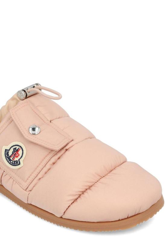  몽클레어 뮬/슬리퍼 몽클레르 로고 패치 패딩 슬리퍼 핑크 - MONCLER