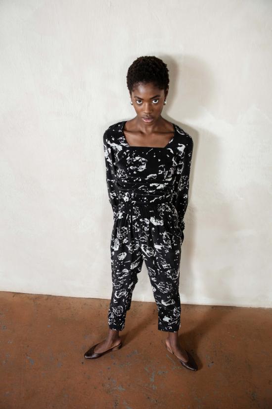  마리아 스탠리 블라우스 햄라인  코스모스 - MARIA STANLEY