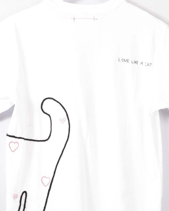  Cats with a Heart 반팔 티셔츠 하트를 가진 고양이 아미가 자수 티셔츠 화이트 - OTHER BRANDS