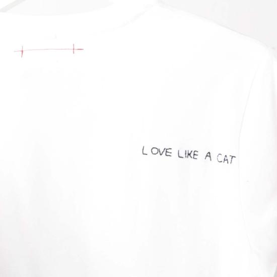  Cats with a Heart 반팔 티셔츠 하트를 가진 고양이 아미가 자수 티셔츠 화이트 - OTHER BRANDS