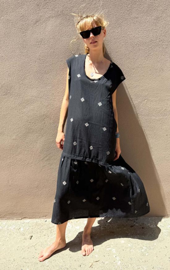  투 롱 원피스 드롭 웨이스트 잠다니 부티 코튼 드레스 - TWO