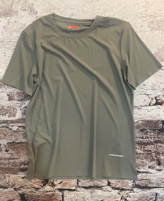  Hermanos Koumori 반팔 티셔츠 헤르마노스 쿠모리 퍼포먼스 티셔츠