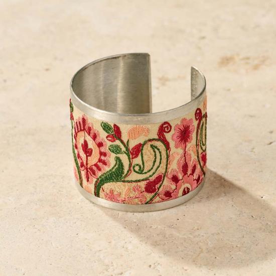  Ten Thousand Villages 팔찌 만 개의 마을 오자스비 실크 자수 커프스