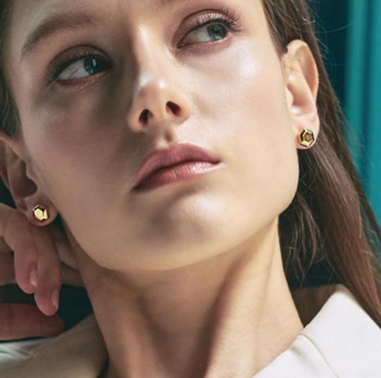  일레 란 이어링 판테온 골드 스터드 귀걸이 - ILLE LAN