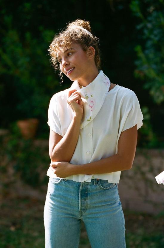  메릿 찰스 머플러/스카프 로즈 페이스 반다나 페넬로페 반다나