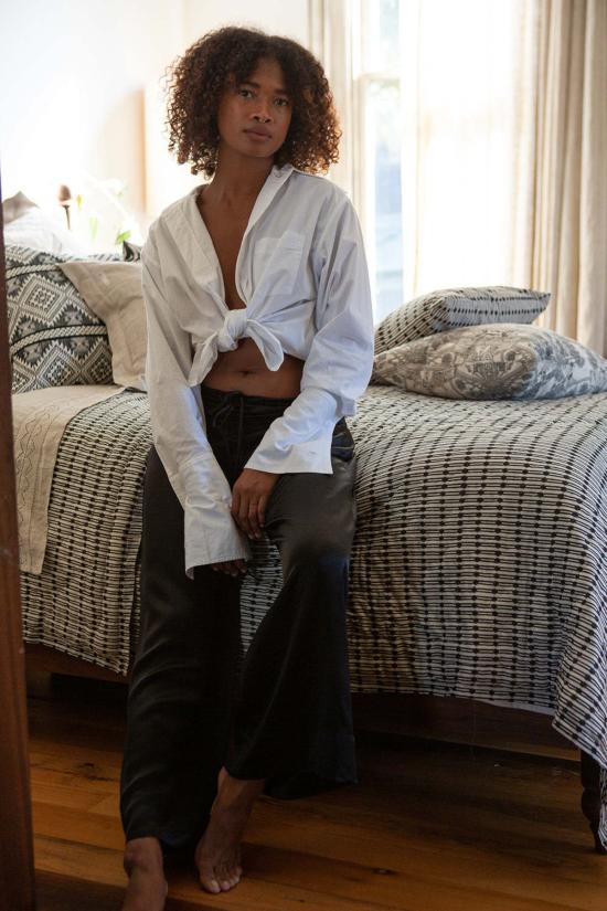  에리카 타노브 크롭 팬츠 Erica Tanov Jules 실크 샤르뫼즈 팬츠 블랙 - ERICA TANOV