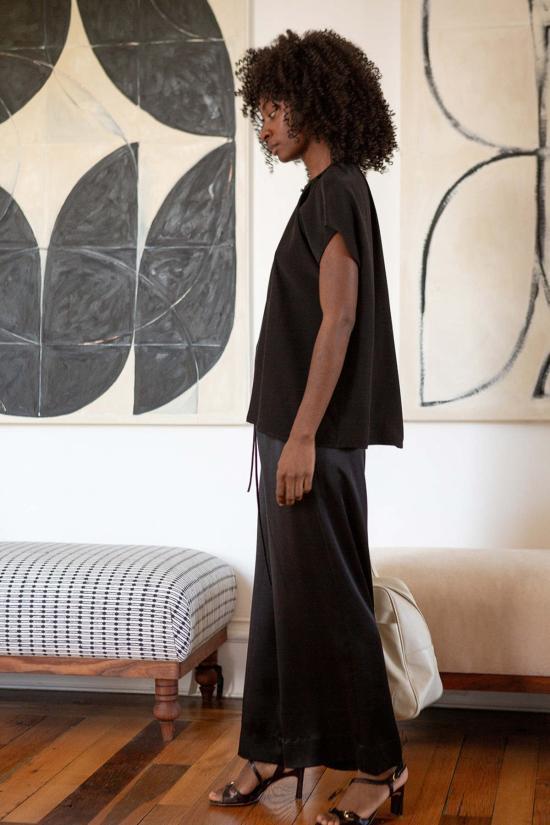  Erica Tanov 크롭 팬츠 Jules 실크 샤르뫼즈 팬츠 블랙 - OTHER BRANDS