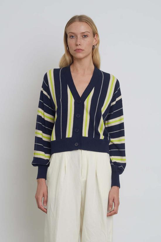  일레븐 식스 가디건 베키 카디