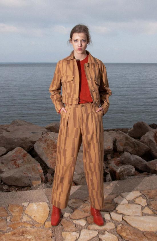  언타이틀드 인 모션 스트레이트 팬츠 무제 인 모션 바질 팬츠 아센다 클레이