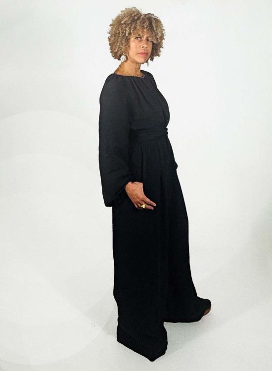  Meg 점프수트 메그 사하라 개더드