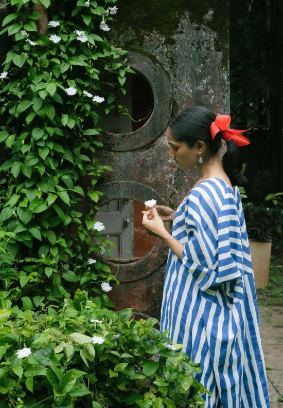  이키비 튜닉 Ikkivi Kylo 카프탄 드레스 블루 - IKKIVI