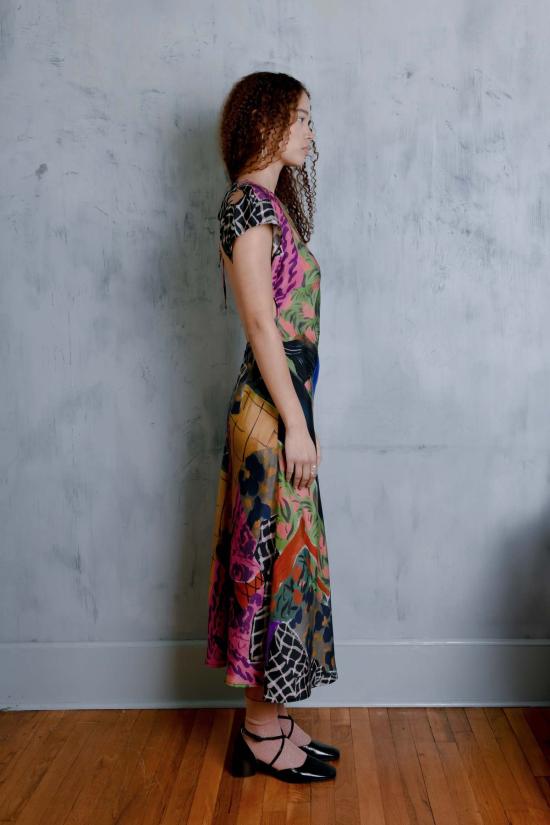  Untitled in Motion 롱 원피스 무제 인 모션 카펠라 드레스 챔버스 - UNTITLED IN MOTION