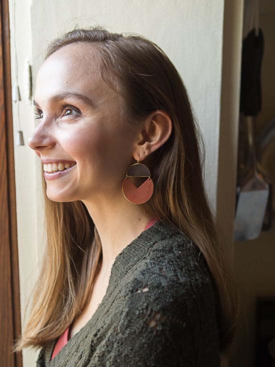  페어 아니타 이어링 페인티드 문 - FAIR ANITA