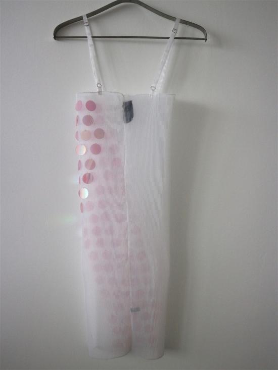  Kitty Joseph 숏 원피스 키티 조셉 시스루 오르간자 크리스탈 플리츠 드레스 (스팽글 장식, 화이트) - OTHER BRANDS