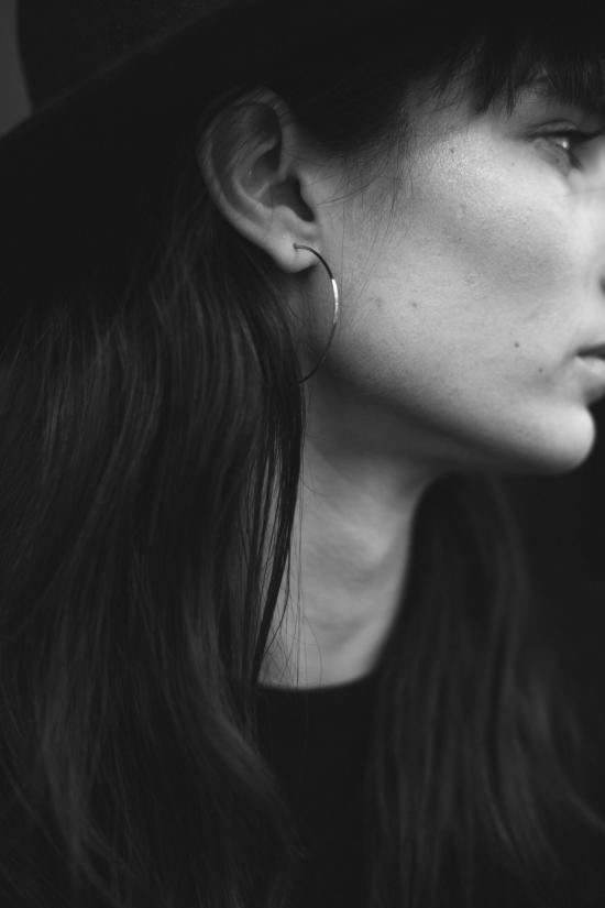  타린 토마스 이어링 제이니 후프스 - TARIN THOMAS