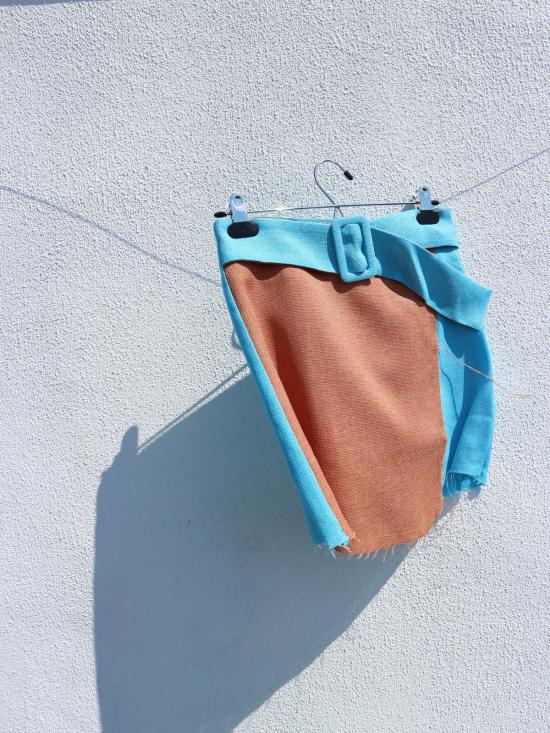  OUOR 숏 스커트 저희 컬러 블록 랩 스커트 터쿼이즈/탠 - OTHER BRANDS