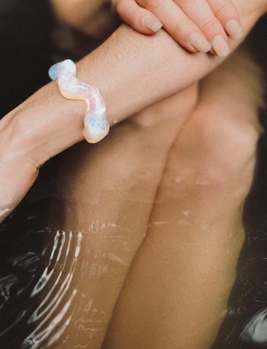  줄리 테브노 팔찌 줄리 테베노 에테르나 유리 아이스 커프 - JULIE THEVENOT