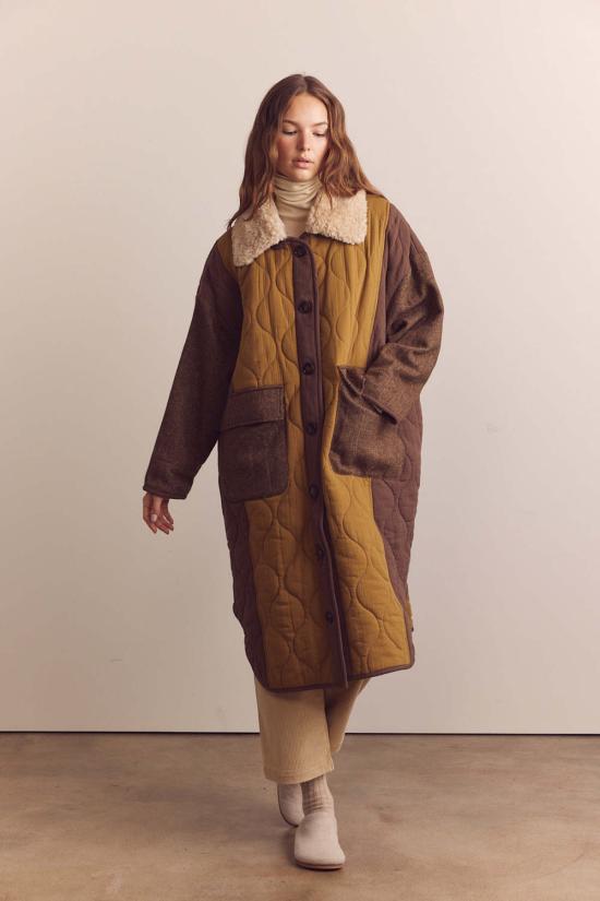  아멘테 코트 패치 퀼팅 울 블렌드 탈착식 퍼 칼라  (멀티 컬러) - AMENTE