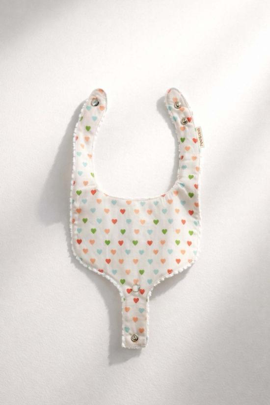  [키즈] Piper&Cloth 라운지 웨어 파이퍼앤클로스 하트 모양 쪽쪽이 턱받이 - PIPER&CLOTH