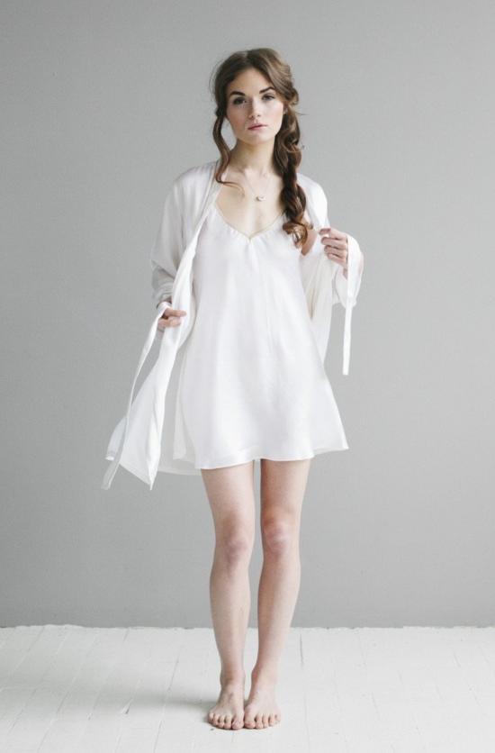  Salua Lingerie 라운지 웨어 클래식 실크 가운 - SALUA LINGERIE