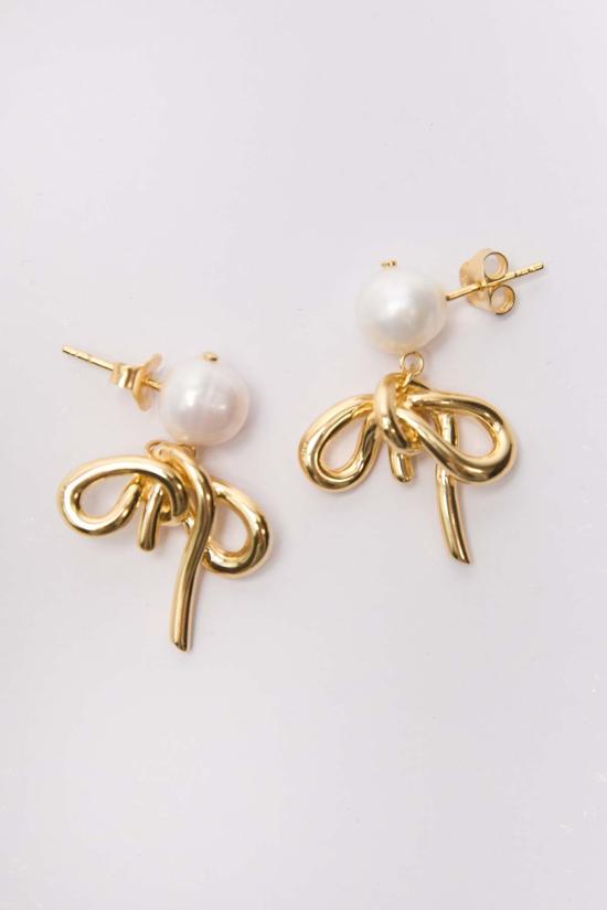  컴플리티드 웍스 이어링 Completedworks 진주 리본 귀걸이 (18캐럿 금도금)