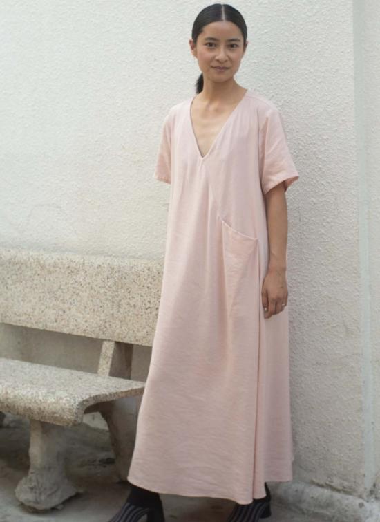  카렘 롱 원피스 Kaarem 망고 반팔 V 포켓 드레스 핑크 로즈 - KAAREM