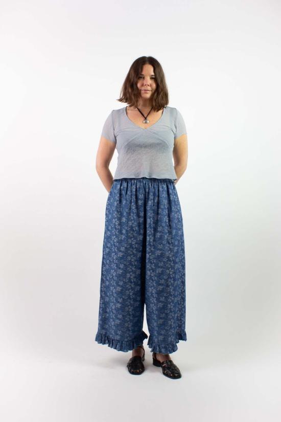  네틀 스튜디오스 크롭 팬츠 네틀 스튜디오 러플 팬츠 플로럴 샴브레이 - NETTLE STUDIOS