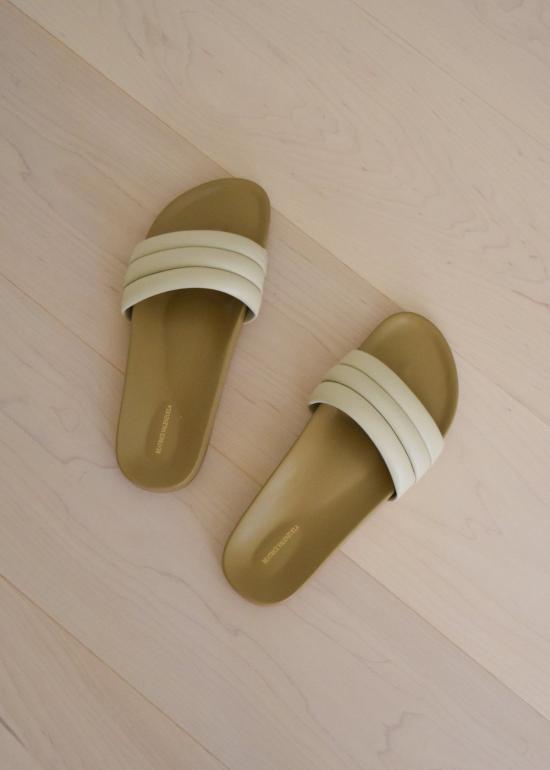  베아트리스 발렌수엘라 뮬/슬리퍼 베아트리스 발렌주엘라 클래식 샌달리아 쉘