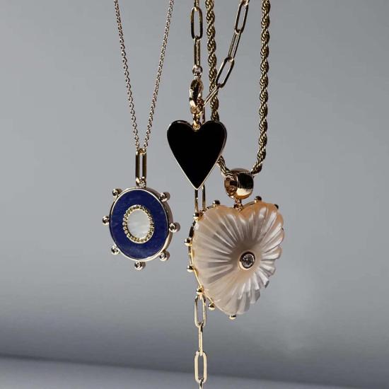  탯치 목걸이/팬던트 짚, 말레네, 진주조개, 베일 참, 진주 - THATCH