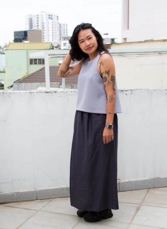  카렘 민소매 티셔츠 Kaarem Fennel 민소매 백 V 크롭 탑 Taro - KAAREM