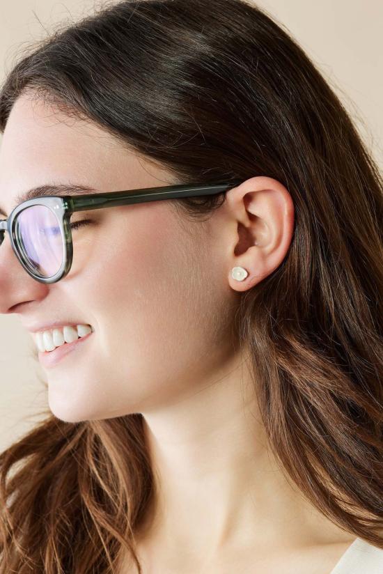  Kanju Interiors 이어링 칸주 인테리어 미니 버터컵 진주 스터드 귀걸이 - OTHER BRANDS